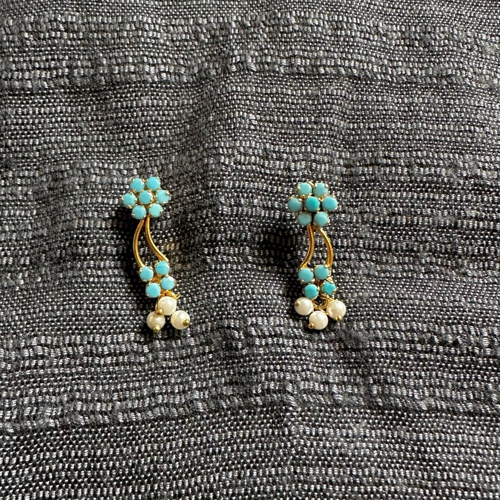 Turquoise and pearl gold earings